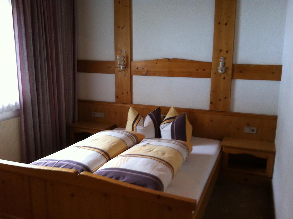 Hotel Garni Pfandl Neustift im Stubaital Bilik gambar