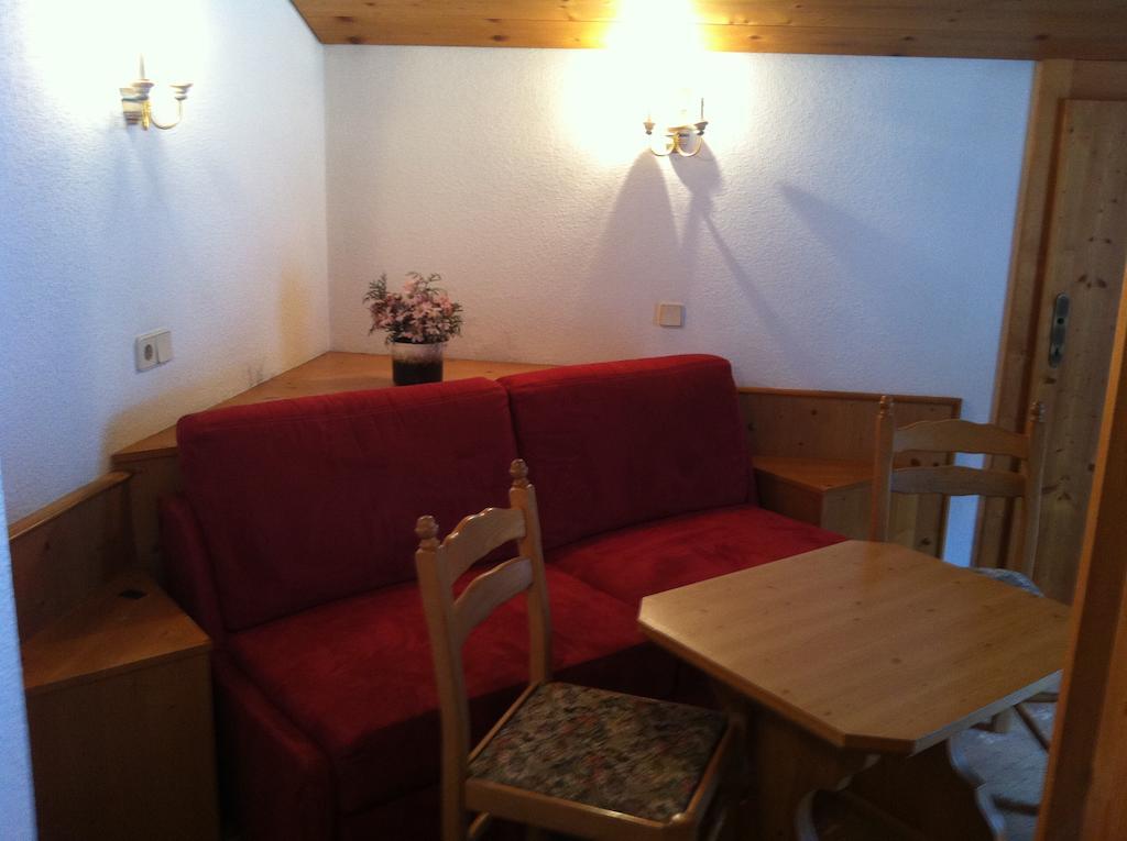 Hotel Garni Pfandl Neustift im Stubaital Bilik gambar