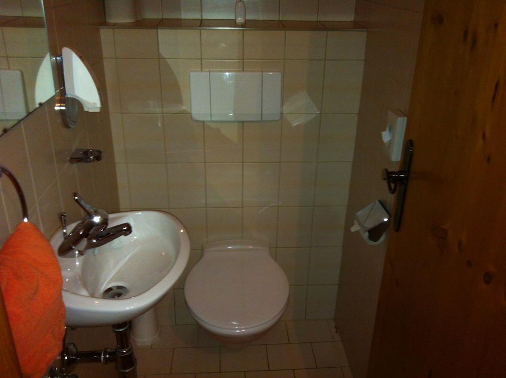 Hotel Garni Pfandl Neustift im Stubaital Bilik gambar