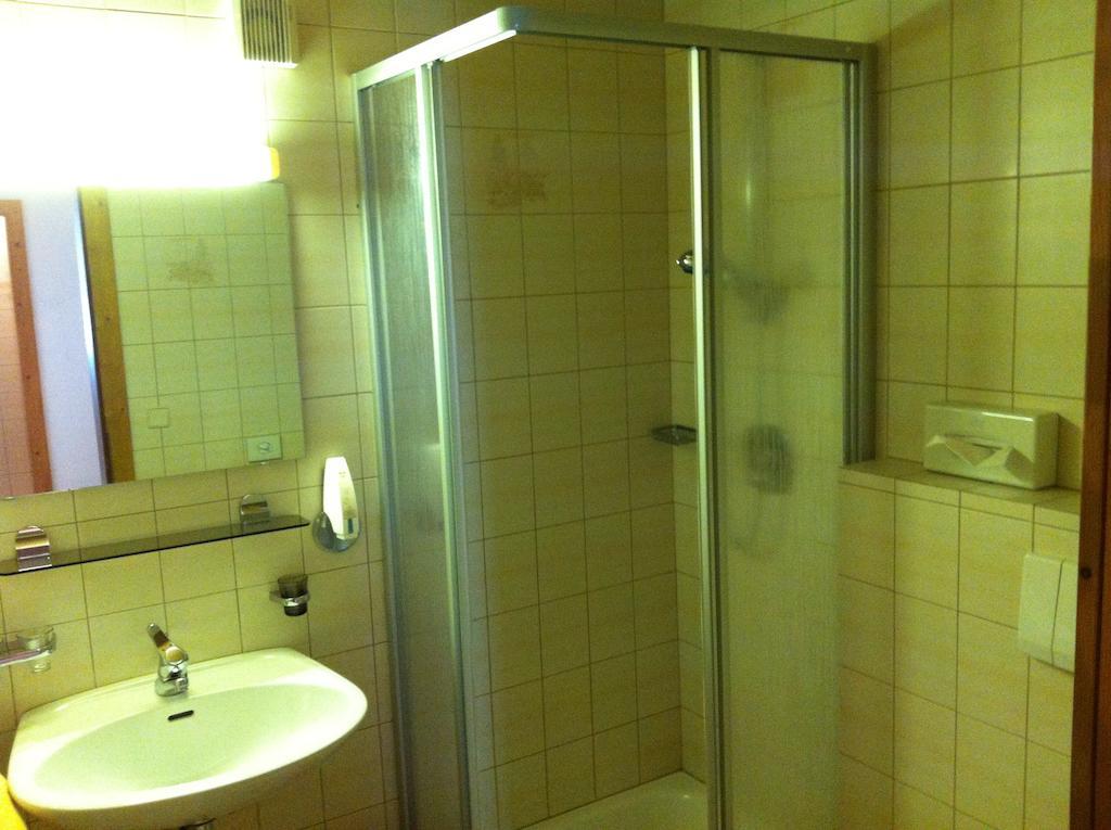 Hotel Garni Pfandl Neustift im Stubaital Bilik gambar